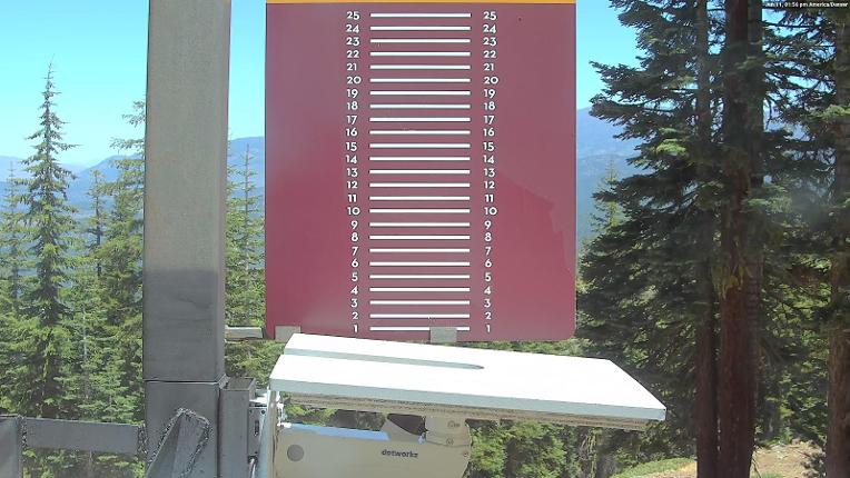 Webcam Northstar California: Snow Stake