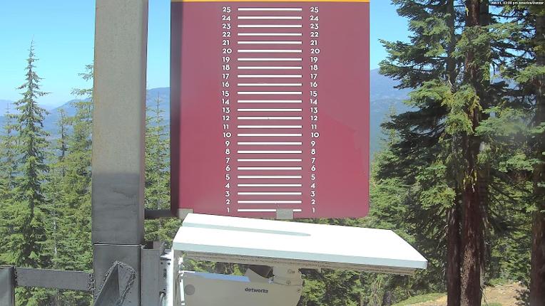 Webcam Northstar California: Snow Stake