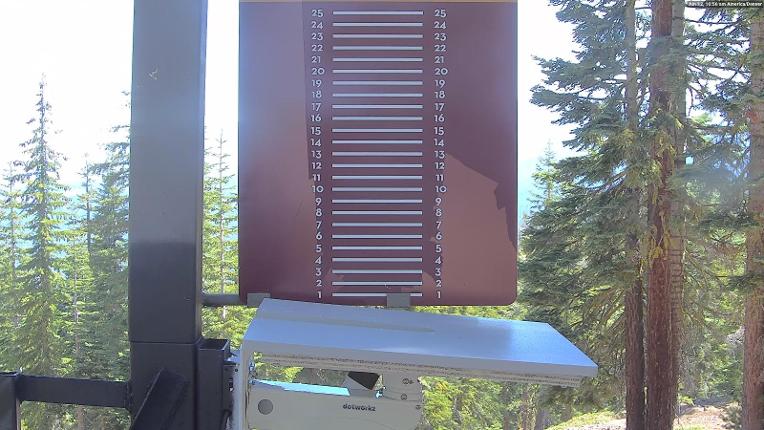 Webcam Northstar California: Snow Stake