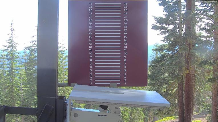 Webcam Northstar California: Snow Stake