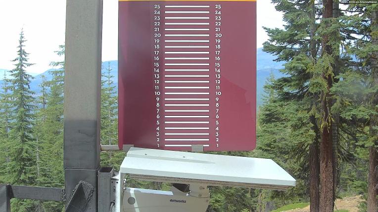 Webcam Northstar California: Snow Stake