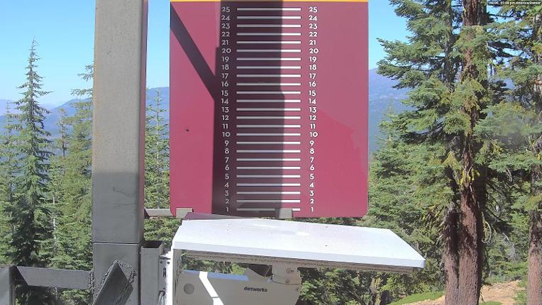 Webcam Northstar California: Snow Stake