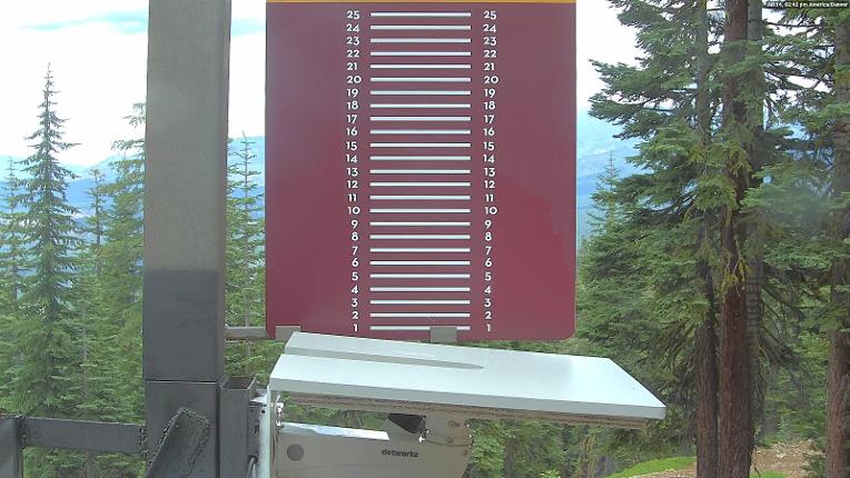 Webcam Northstar California: Snow Stake