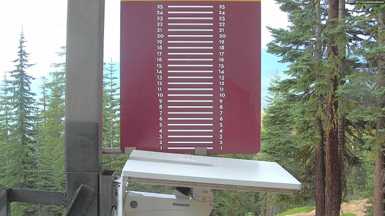 Webcam Northstar California: Snow Stake
