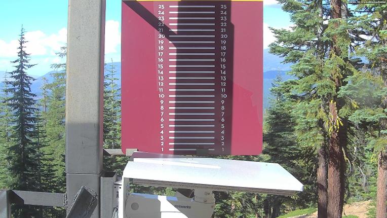 Webcam Northstar California: Snow Stake