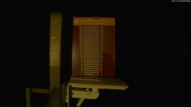 Webcam Northstar California: Snow Stake
