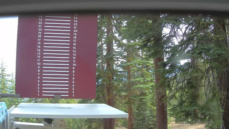 Webcam Northstar California: Snow Stake