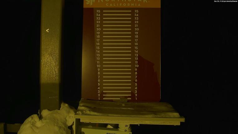 Webcam Northstar California: Snow Stake
