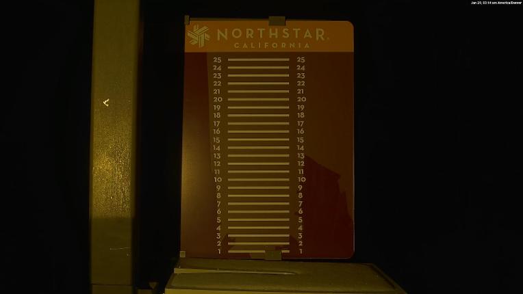 Webcam Northstar California: Snow Stake
