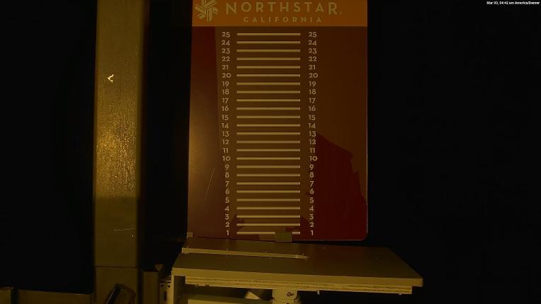 Webcam Northstar California: Snow Stake