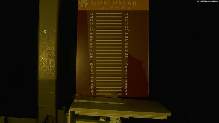 Webcam Northstar California: Snow Stake