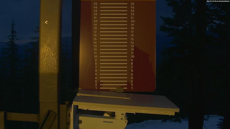 Webcam Northstar California: Snow Stake