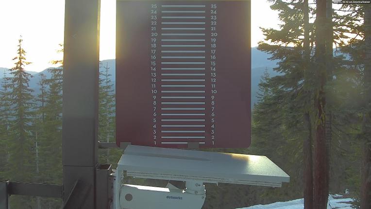 Webcam Northstar California: Snow Stake