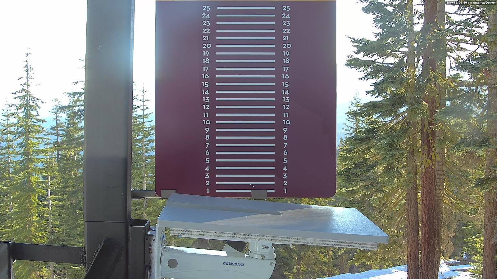 Webcam Northstar California: Snow Stake
