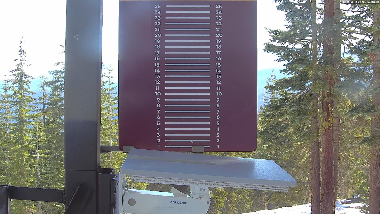 Webcam Northstar California: Snow Stake