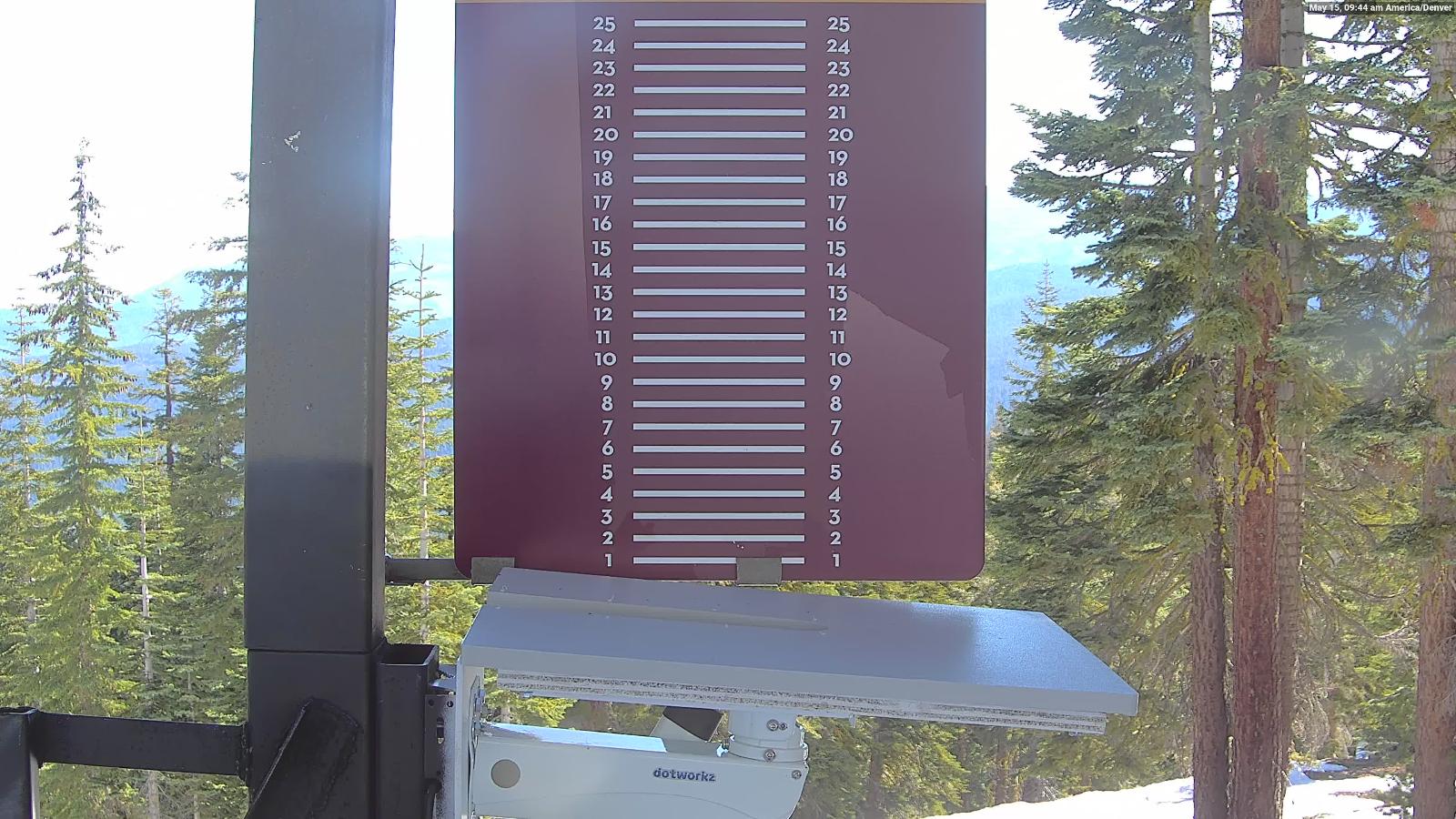 Webcam Northstar California: Snow Stake