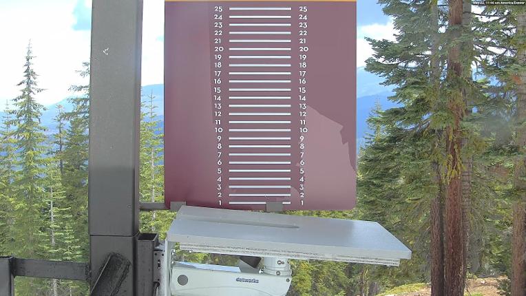 Webcam Northstar California: Snow Stake