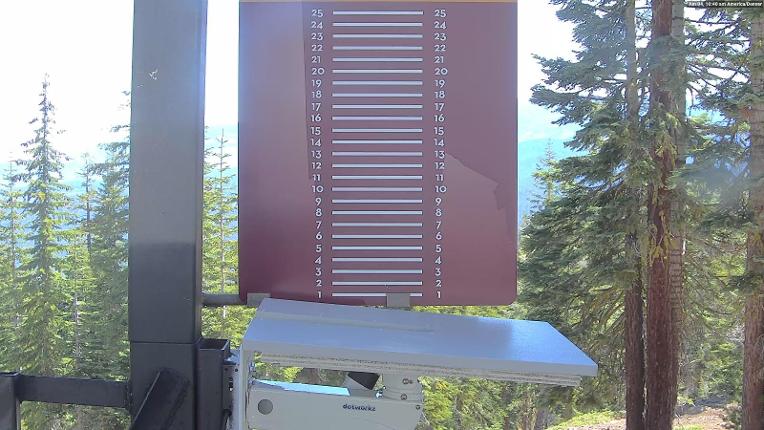 Webcam Northstar California: Snow Stake