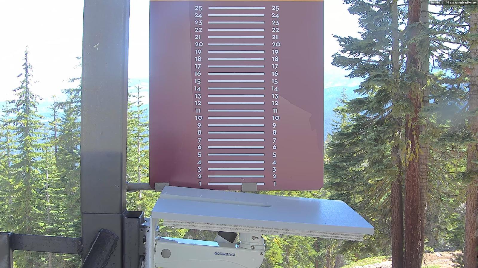 Webcam Northstar California: Snow Stake