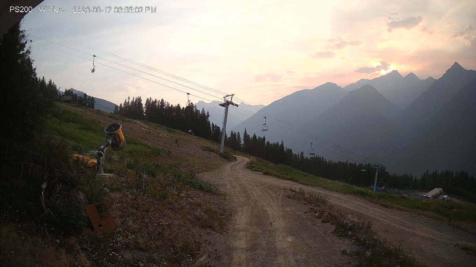 Webcam Panorama: Mile 1 Express