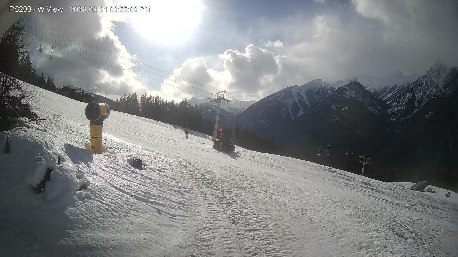 Webcam Panorama: Mile 1 Express