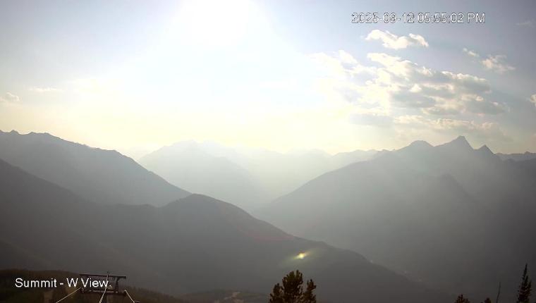 Webcam Panorama: Summit West