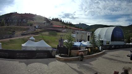 Park City: Canyons Ski Beach (parkcitymountain.com)