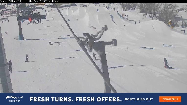Webcam Perisher: Village Eight