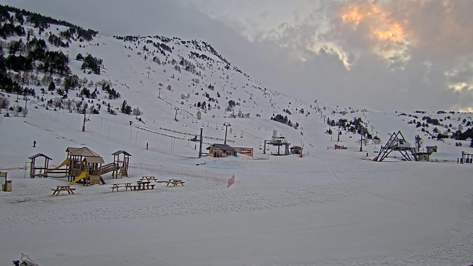 Webcam Porté Puymorens: La vignole