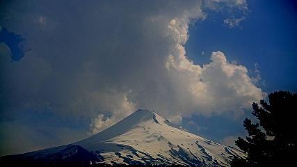 Pucon: Villarrica Llafenco (sernageomin.cl)