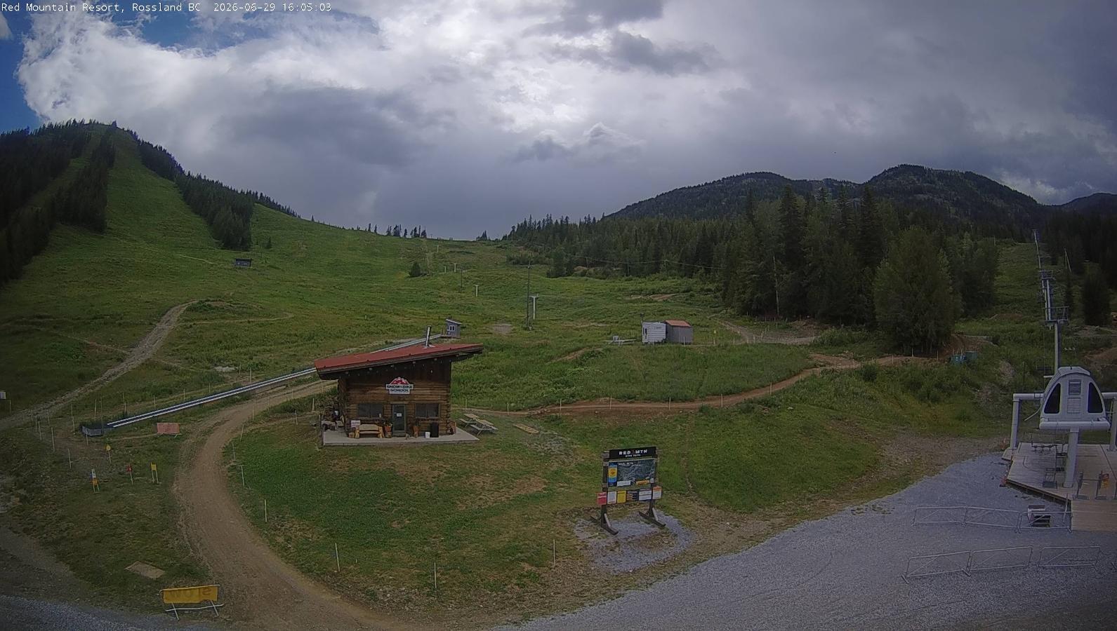 Webcam Red Mountain: Base Lodge Cam