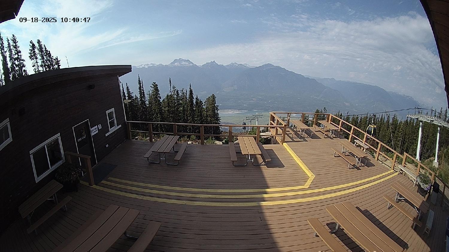 Webcam Revelstoke Mountain: Top Upper Gondola