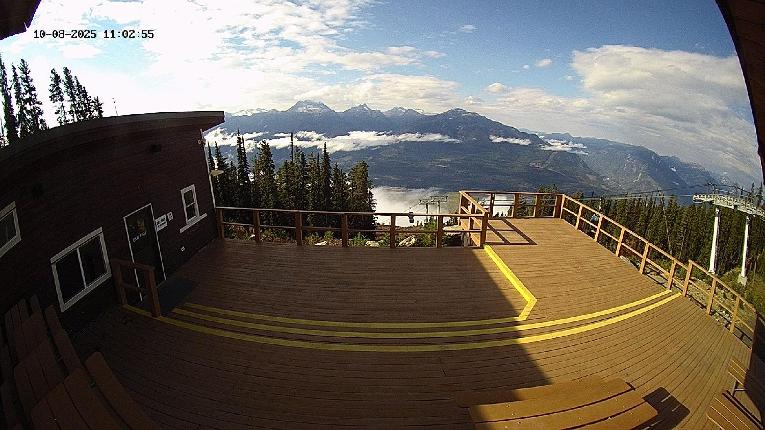 Webcam Revelstoke Mountain: Top Upper Gondola