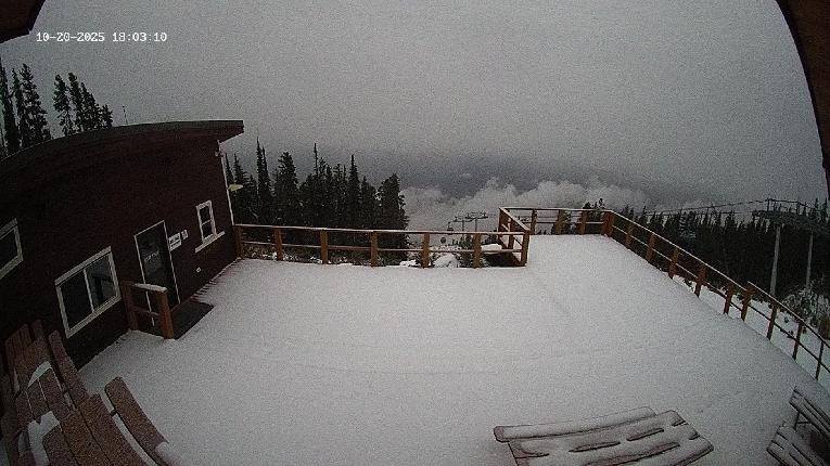 Webcam Revelstoke Mountain: Top Upper Gondola
