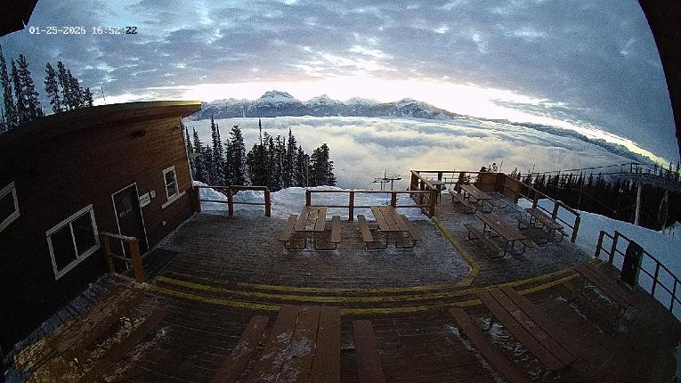 Webcam Revelstoke Mountain: Top Upper Gondola