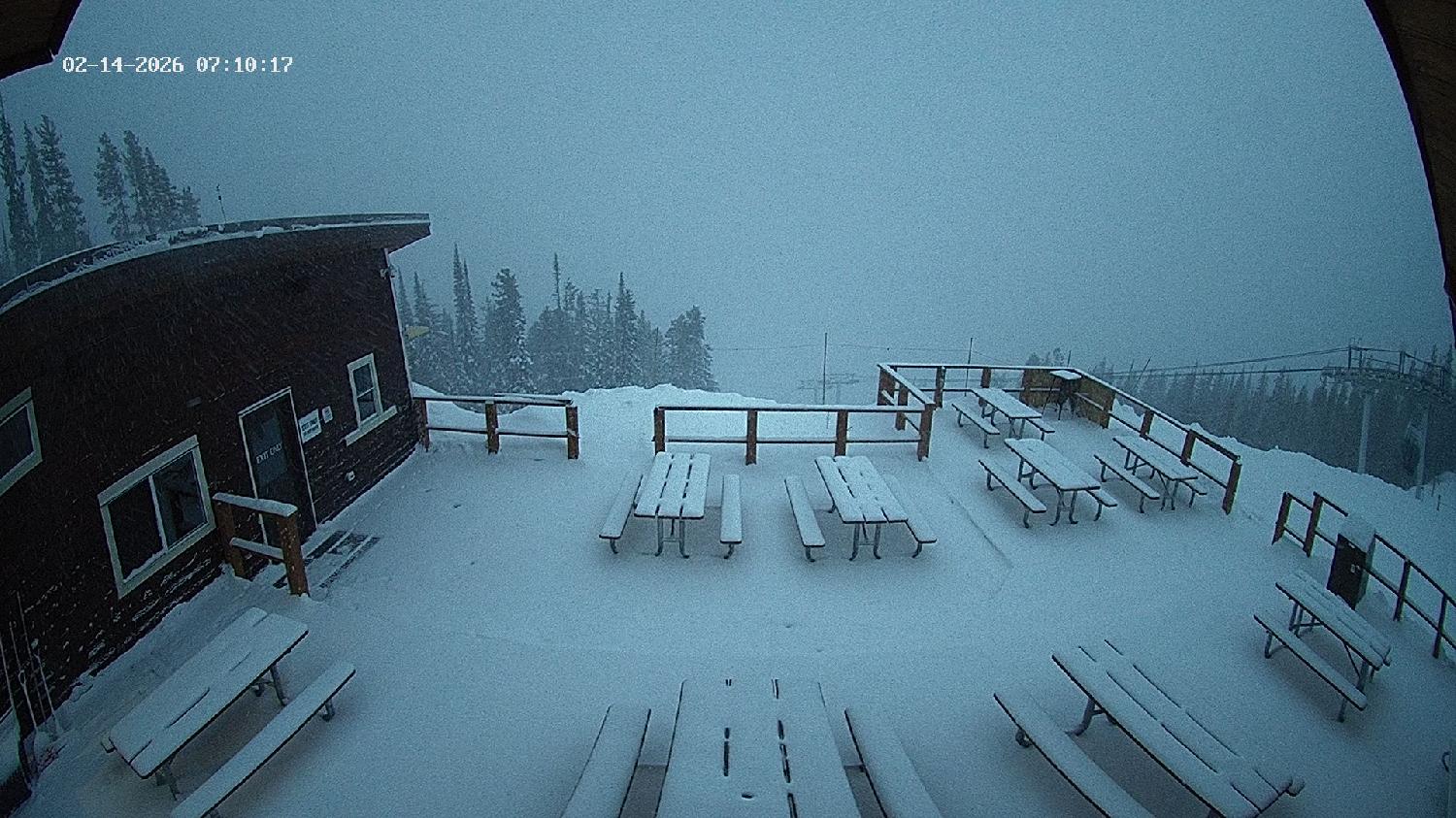 Webcam Revelstoke Mountain: Top Upper Gondola