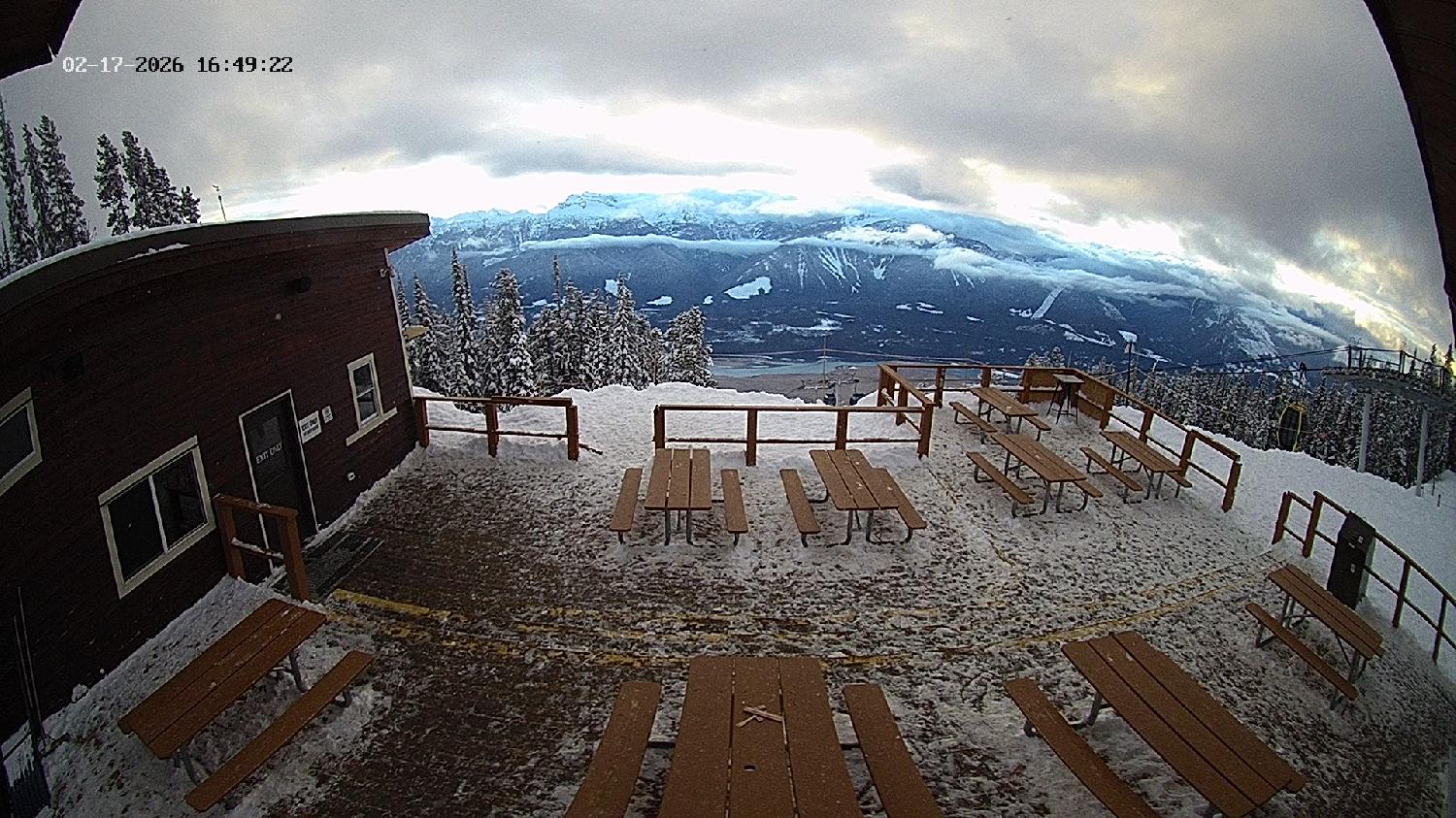 Webcam Revelstoke Mountain: Top Upper Gondola