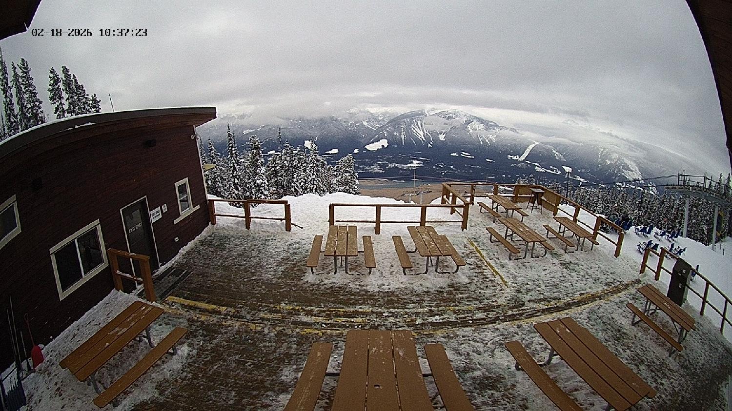 Webcam Revelstoke Mountain: Top Upper Gondola