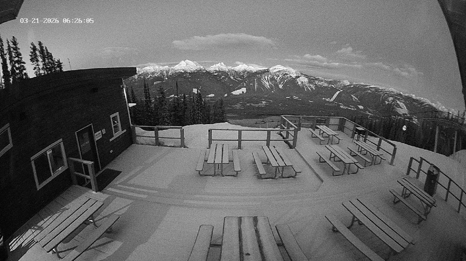 Webcam Revelstoke Mountain: Top Upper Gondola