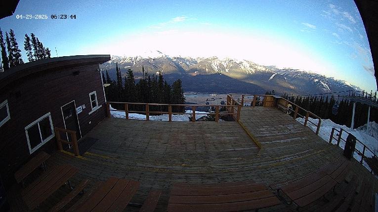 Webcam Revelstoke Mountain: Top Upper Gondola