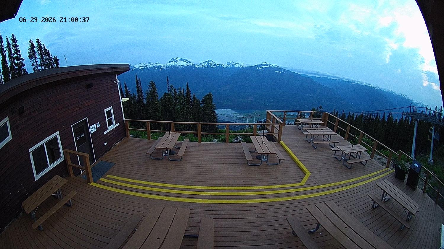 Webcam Revelstoke Mountain: Top Upper Gondola