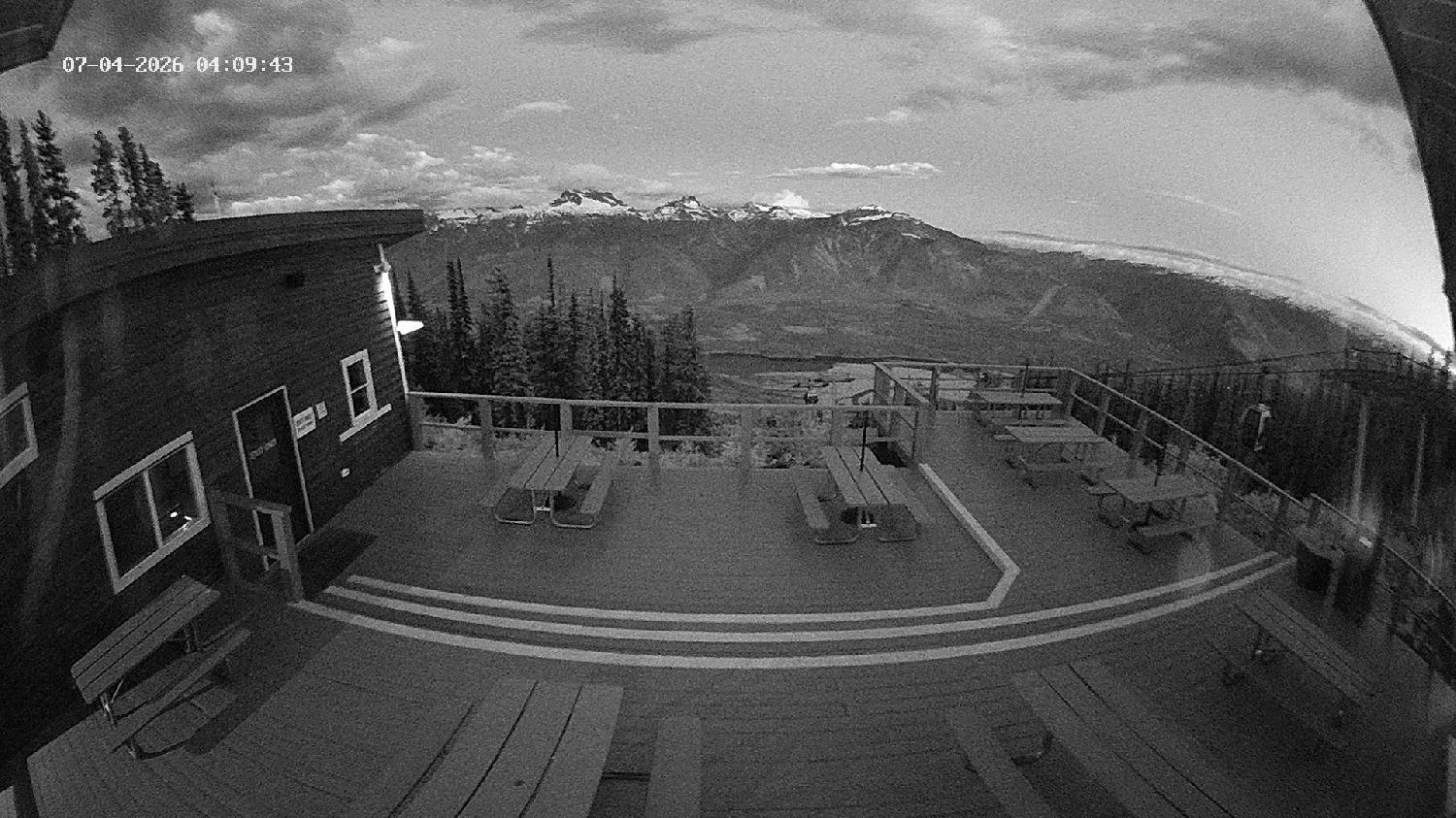 Webcam Revelstoke Mountain: Top Upper Gondola