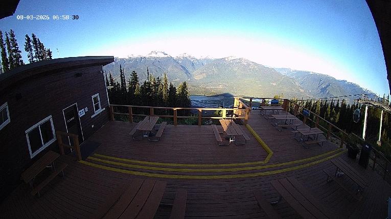 Webcam Revelstoke Mountain: Top Upper Gondola