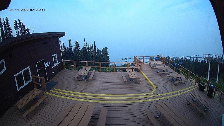 Webcam Revelstoke Mountain: Top Upper Gondola