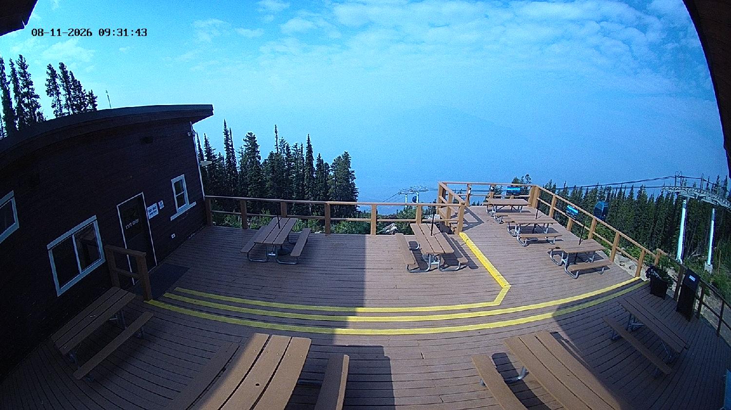 Webcam Revelstoke Mountain: Top Upper Gondola