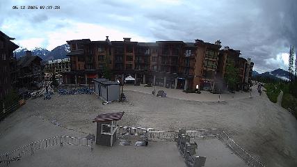 Revelstoke Mountain: Village (revelstokemountainresort.com)