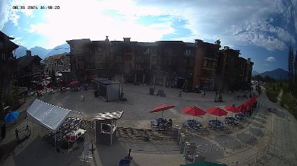 Revelstoke Mountain: Village (revelstokemountainresort.com)