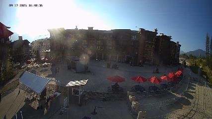 Revelstoke Mountain: Village (revelstokemountainresort.com)