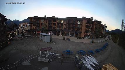 Revelstoke Mountain: Village (revelstokemountainresort.com)
