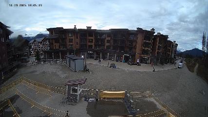 Revelstoke Mountain: Village (revelstokemountainresort.com)